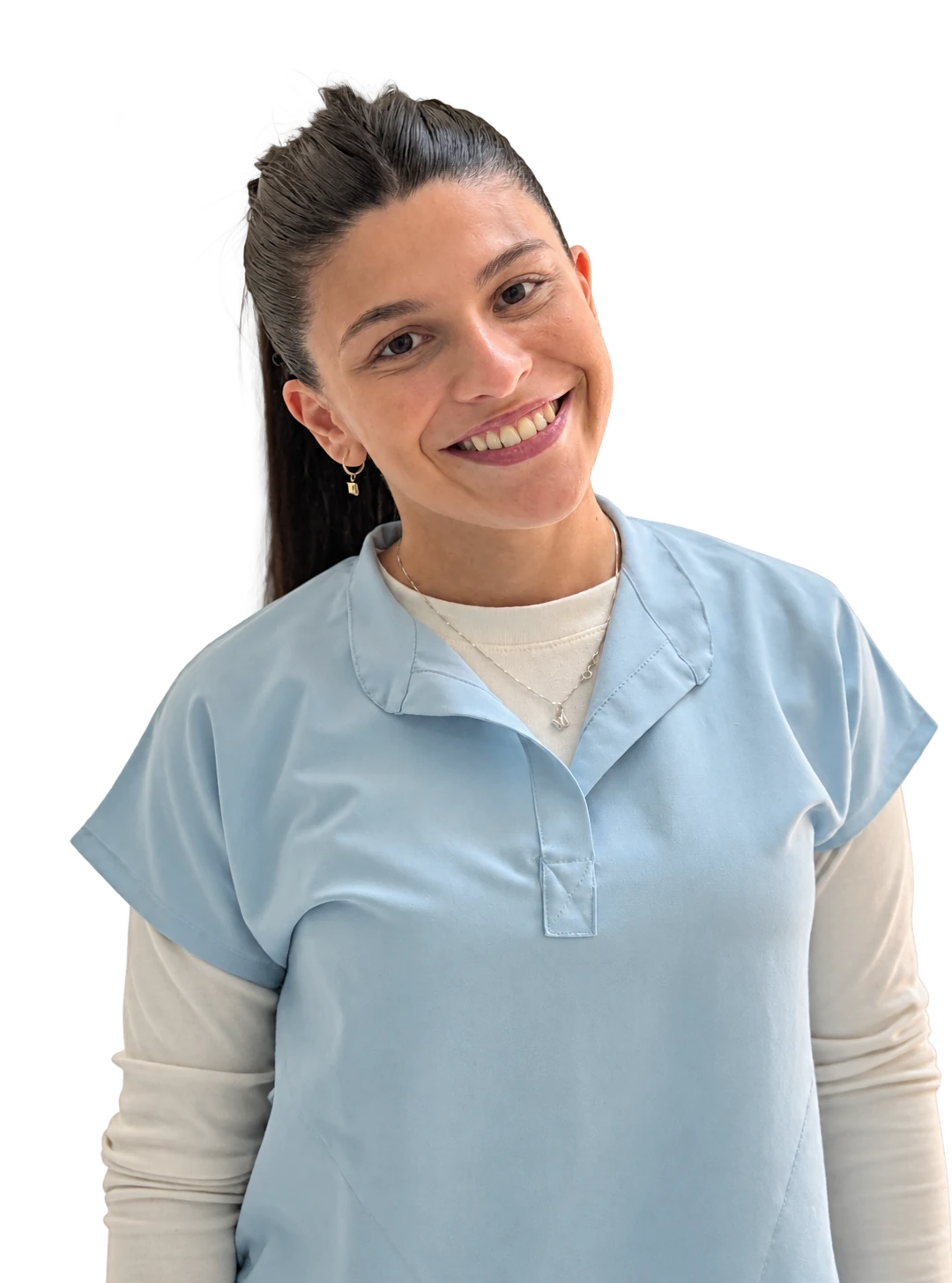 Martina Damario con uniforme odontológico